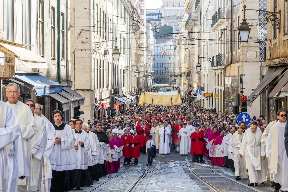Procissão do Corpo de Deus em Lisboa deixa de passar no Martim Moniz e altera percurso na Baixa